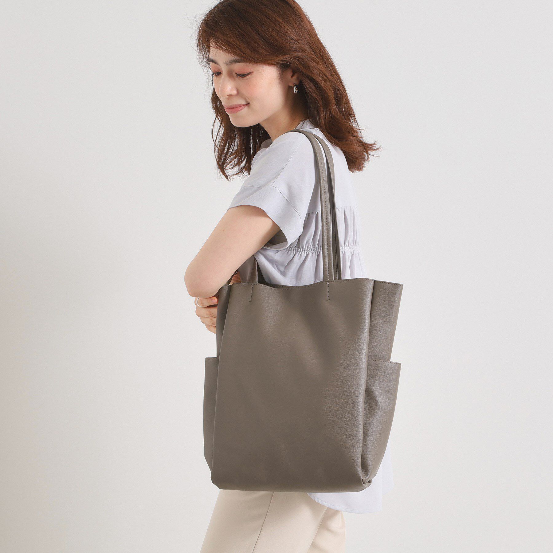 ITS&rsquo;DEMO「【A4対応／6ポケット】収納上手になれるトート」|トートバッグ|