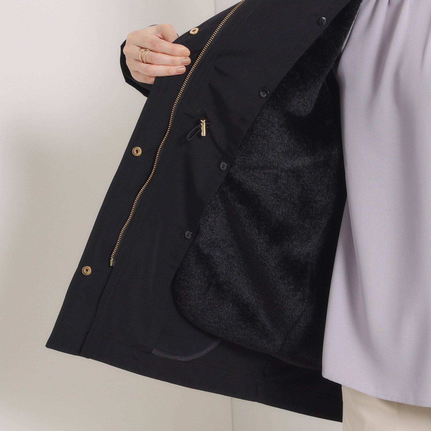 ITS&rsquo;DEMO「【撥水/花粉防止/手洗い可】ボアライナー付きミディ丈マウンテンパーカー」|ブルゾン・スタジャン|