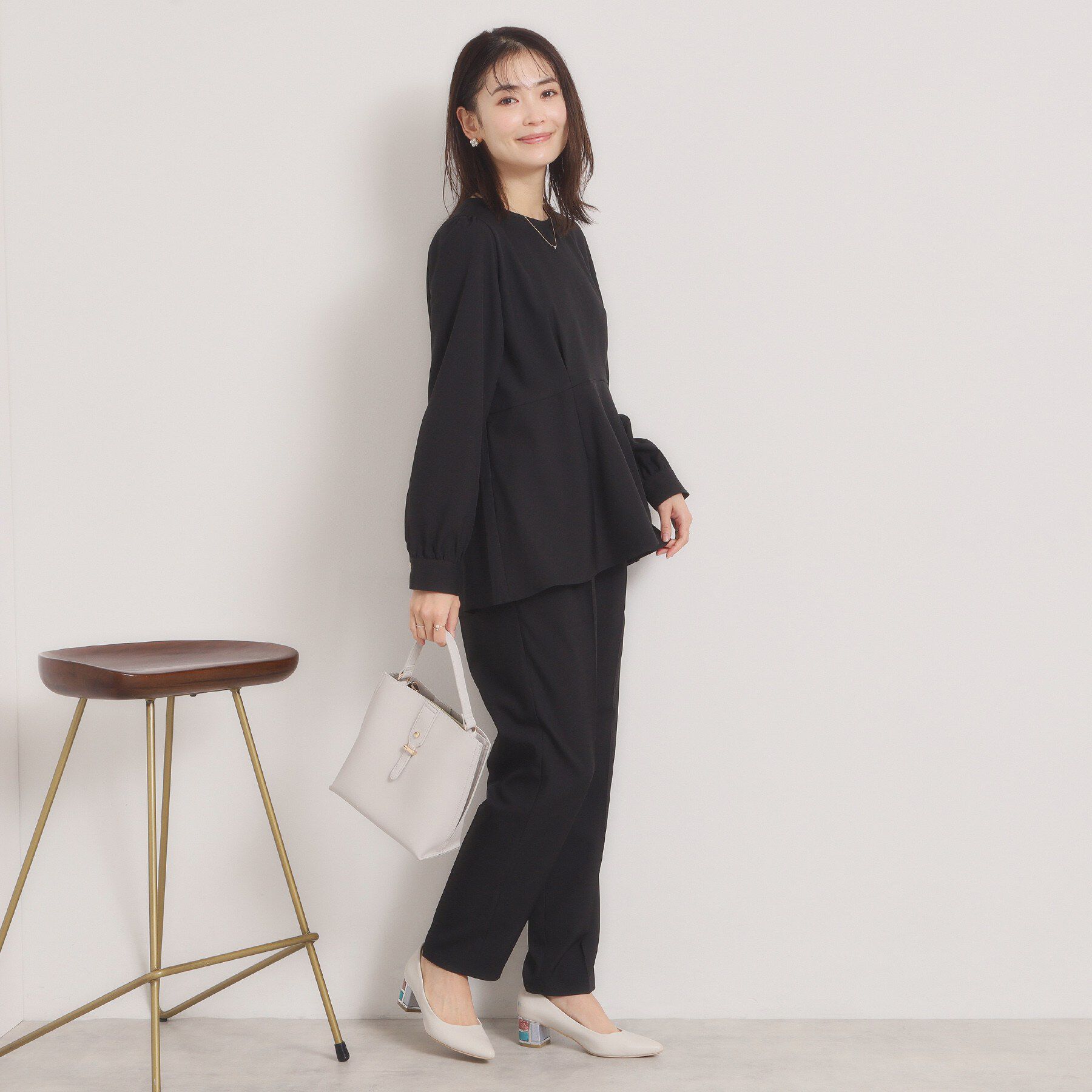 ITS&rsquo;DEMO「【入卒／洗濯機OK／イージーケア】ツイルストレッチペプラムブラウス」|シャツ・ブラウス|