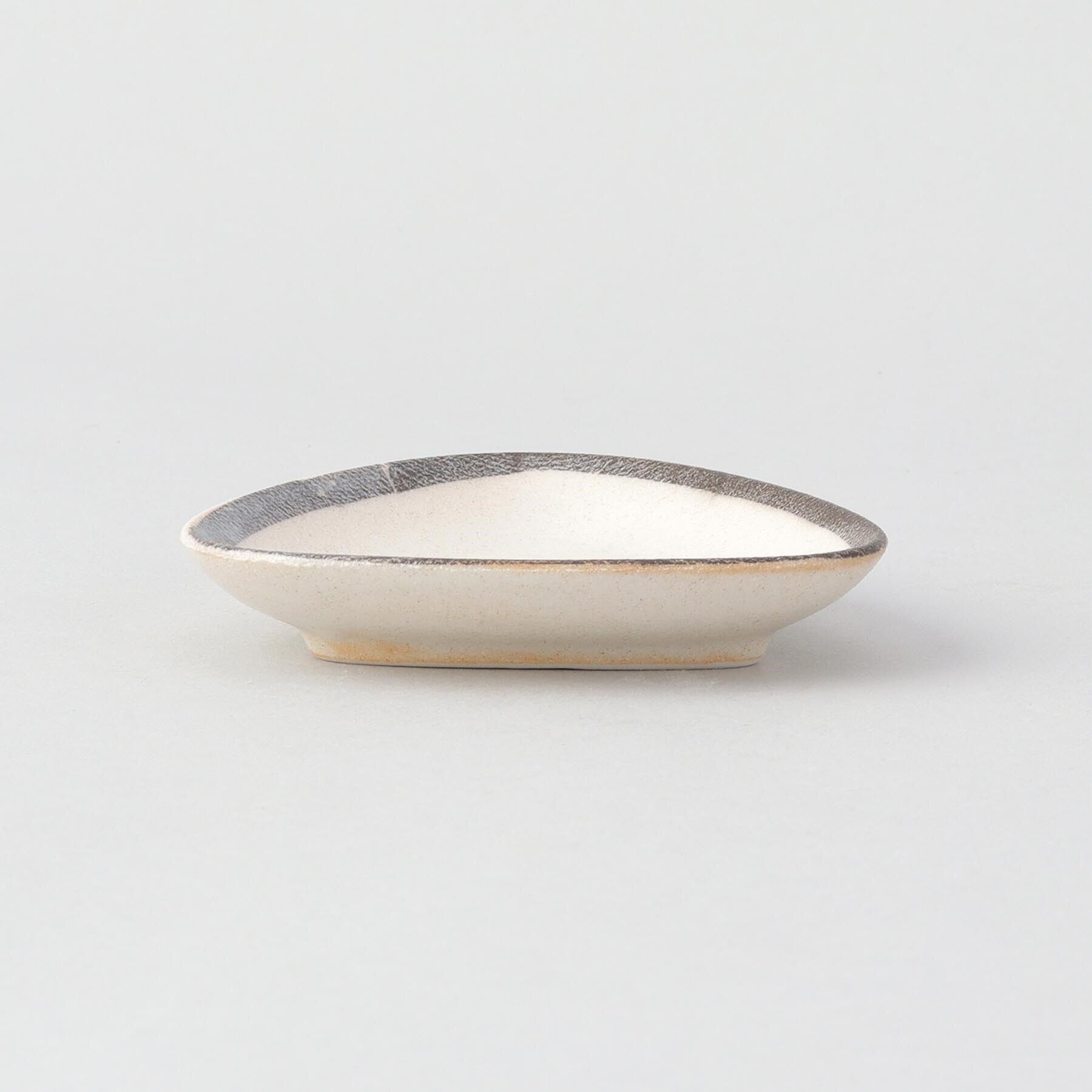 212 KITCHEN STORE「ぎゅっとおにぎりさん 小皿 梅」|食器・キッチングッズ|