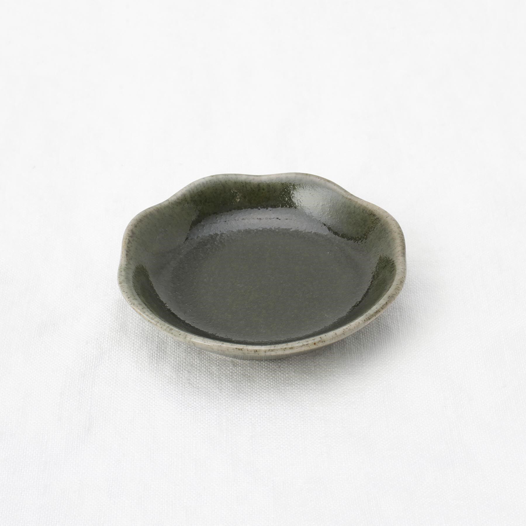 212 KITCHEN STORE「ケイプ 梅形豆皿 オリベグリーン」|食器・キッチングッズ|