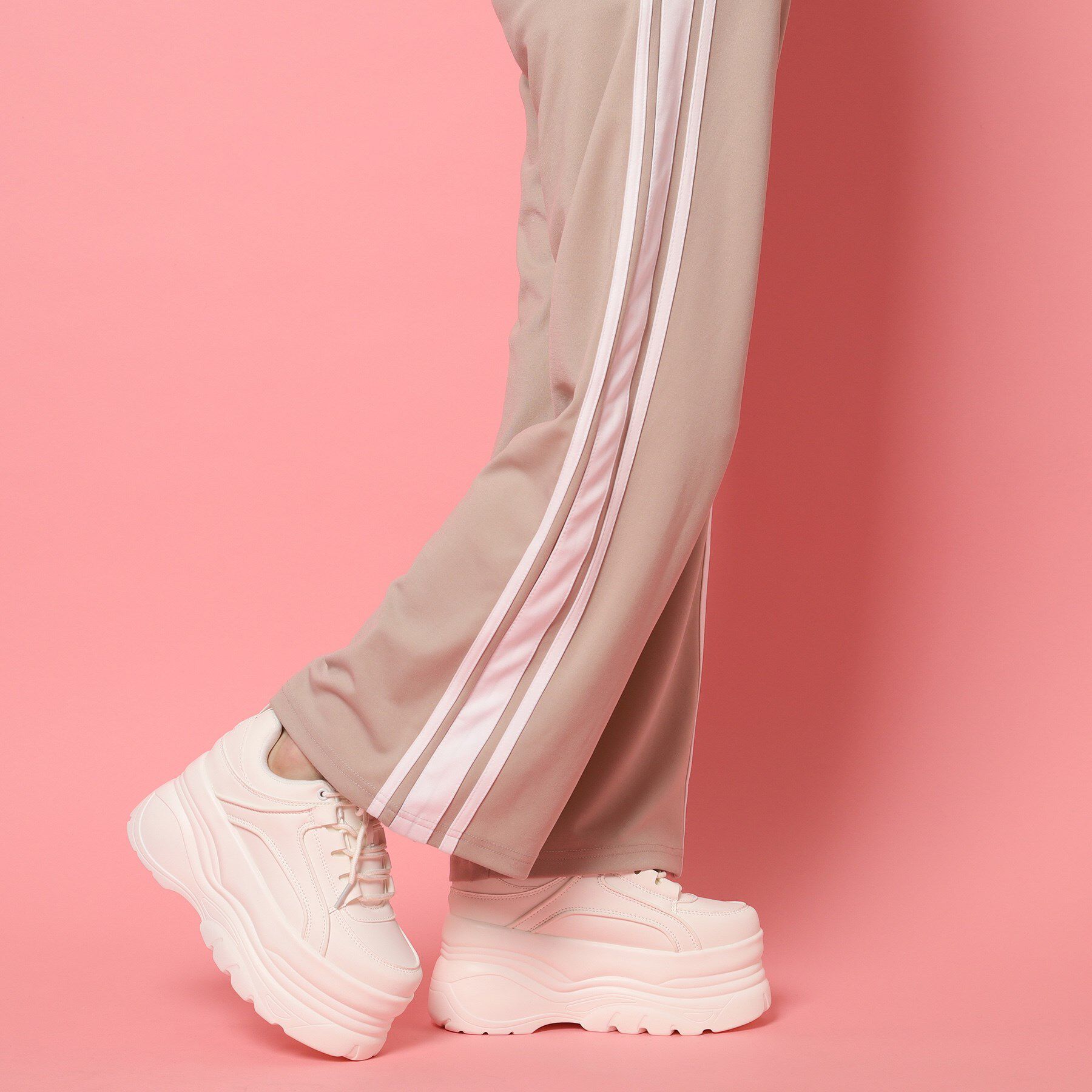 csT&P「【らくちん履き心地】軽量厚底スニーカー」|スニーカー|