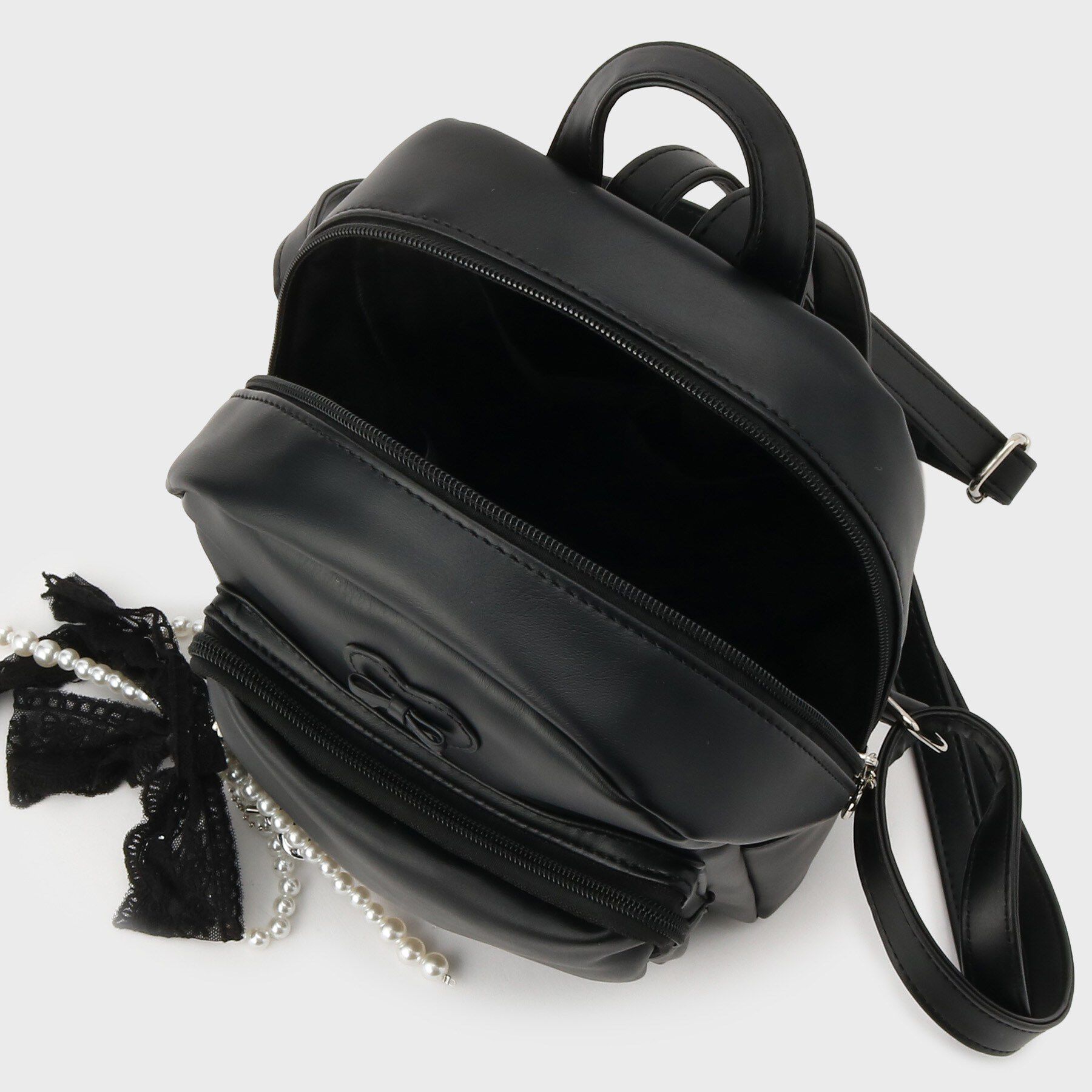 Ober Tashe「チャーム付きハートモチーフリュック」|リュック|