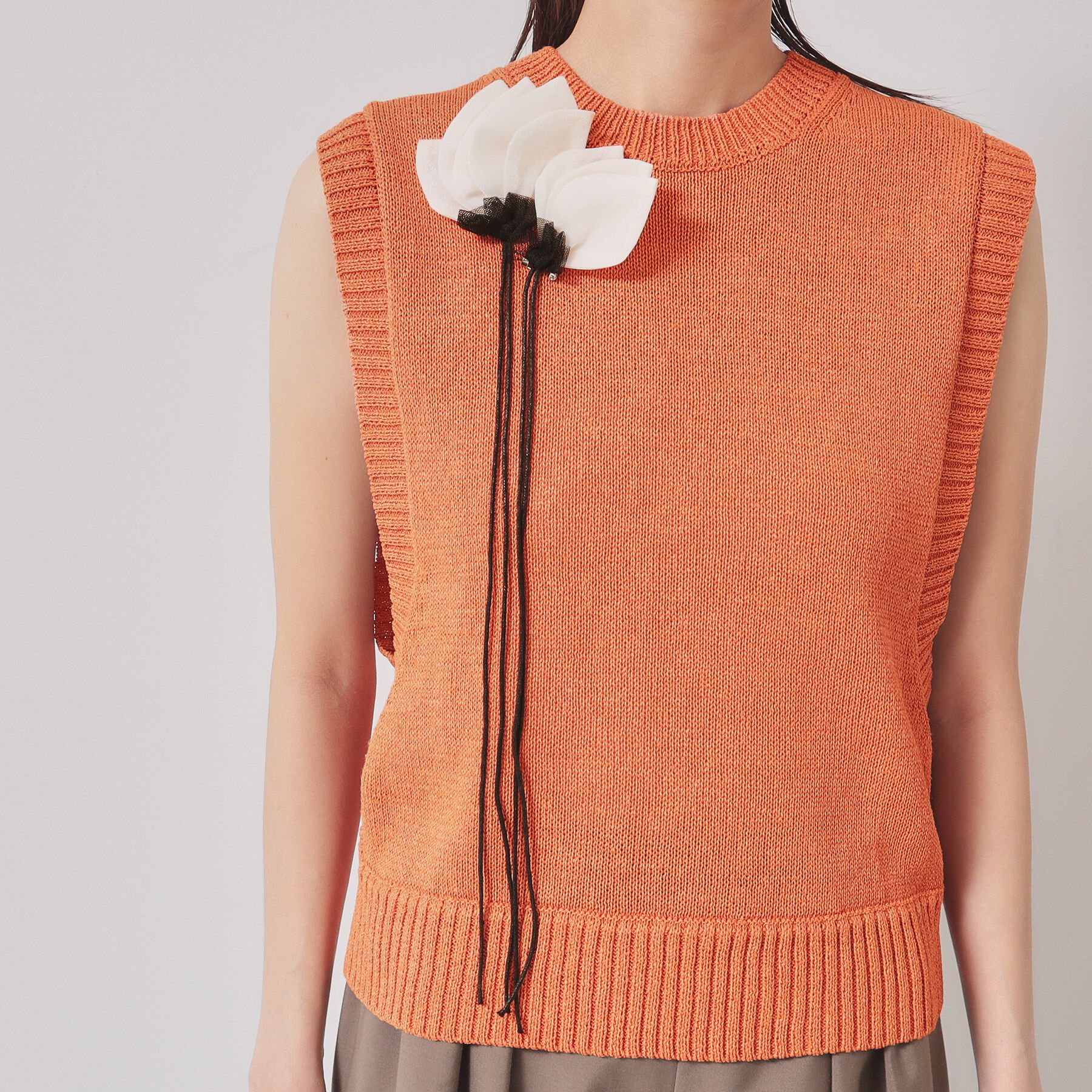 SunaUna「【コサージュ付き】レイヤードニット」|ベスト・ジレ|