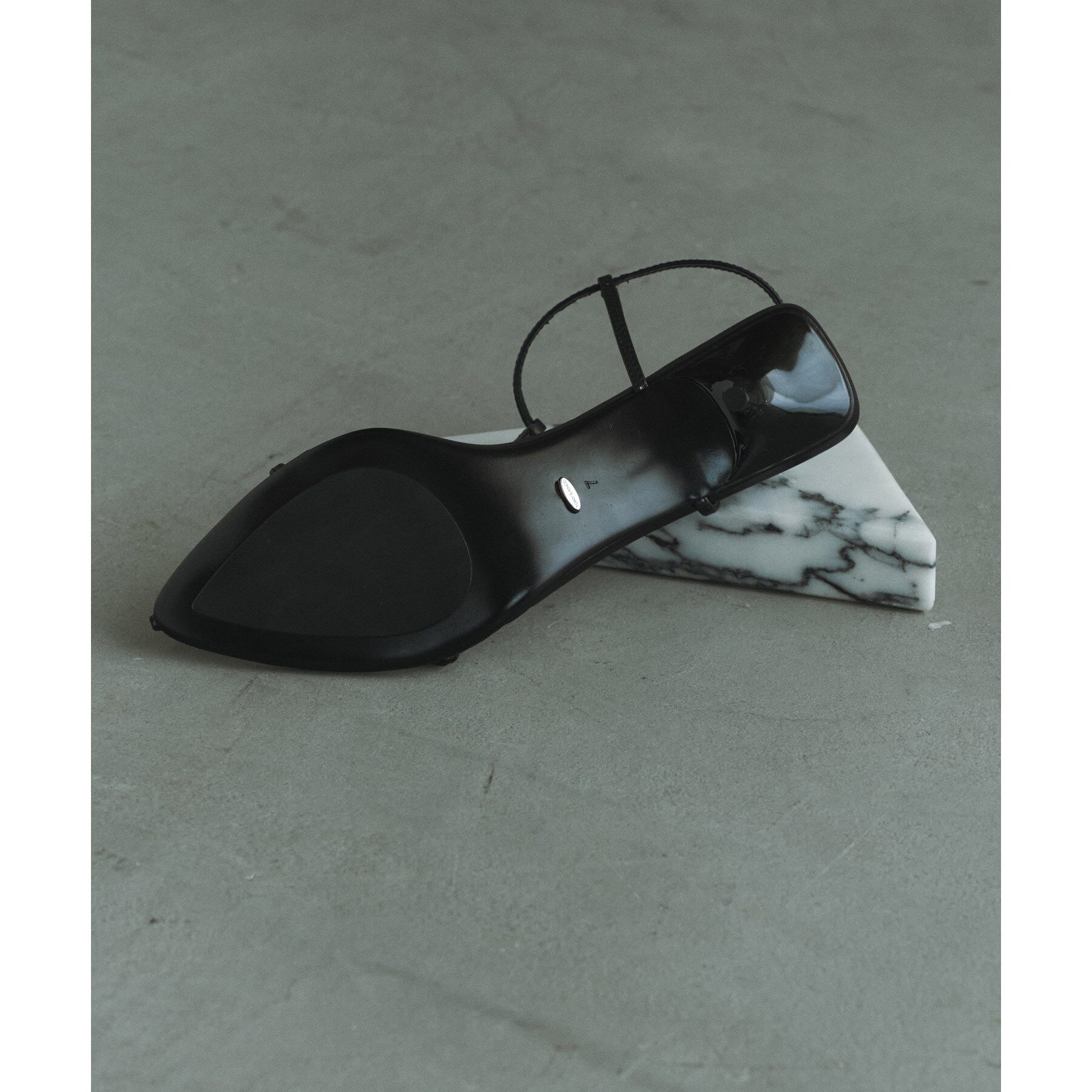 CODE A「tony bianco｜FAST HEELS」|サンダル|