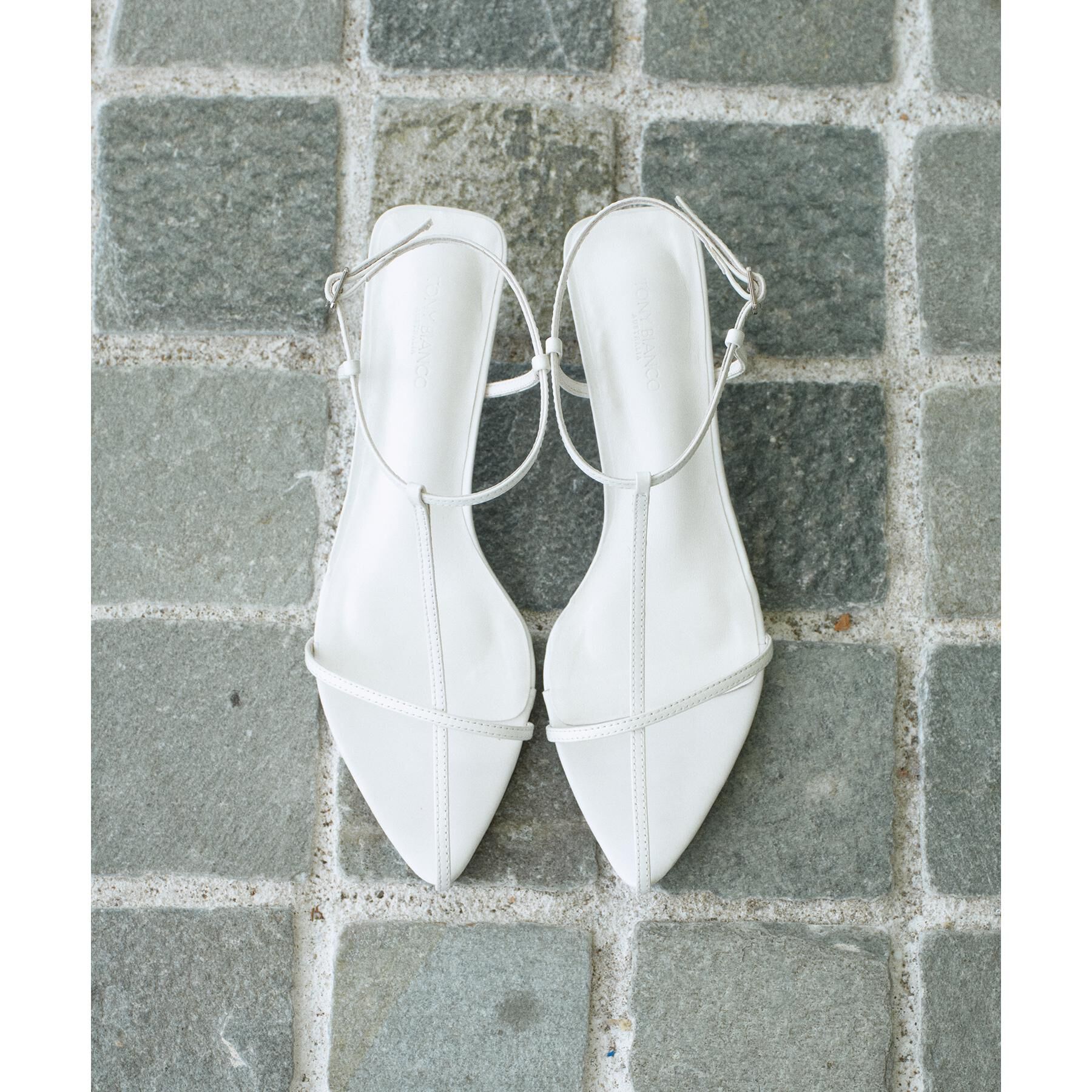 CODE A「tony bianco｜FAST HEELS」|サンダル|