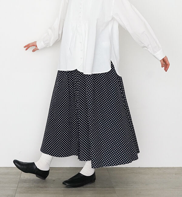 オオカミとフクロウ「フクロウと通り雨のカヌレ」|スカート|