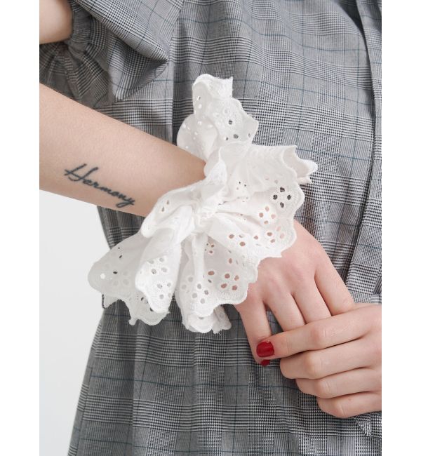 jouetie「パンチングレースビッグシュシュ」|ヘアゴム・シュシュ|オフホワイト