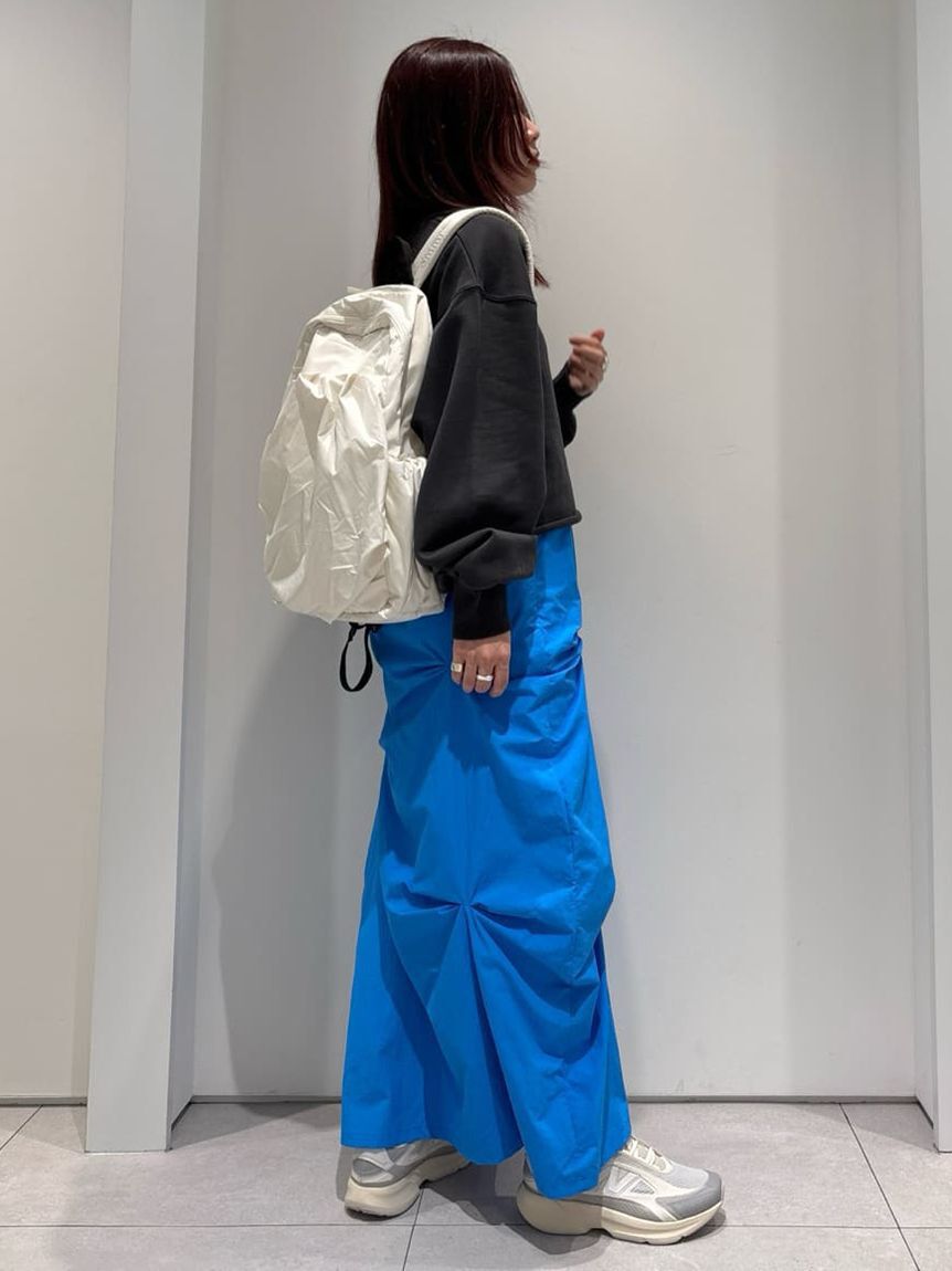 emmi atelier「【ONLINE限定カラー】eco 撥水ギャザーボディーバックパック」|リュック|