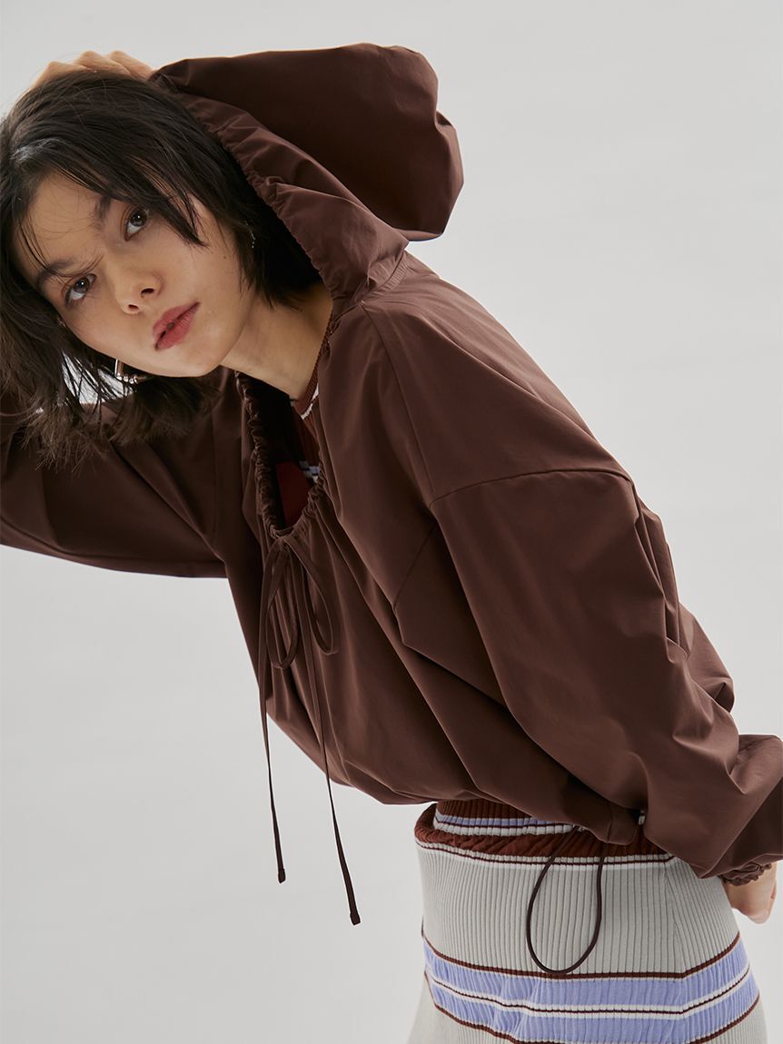 emmi atelier「【Movique】ギャザーショートフーディー/撥水/UVカット/接触冷感」|スウェット・ジャージ|