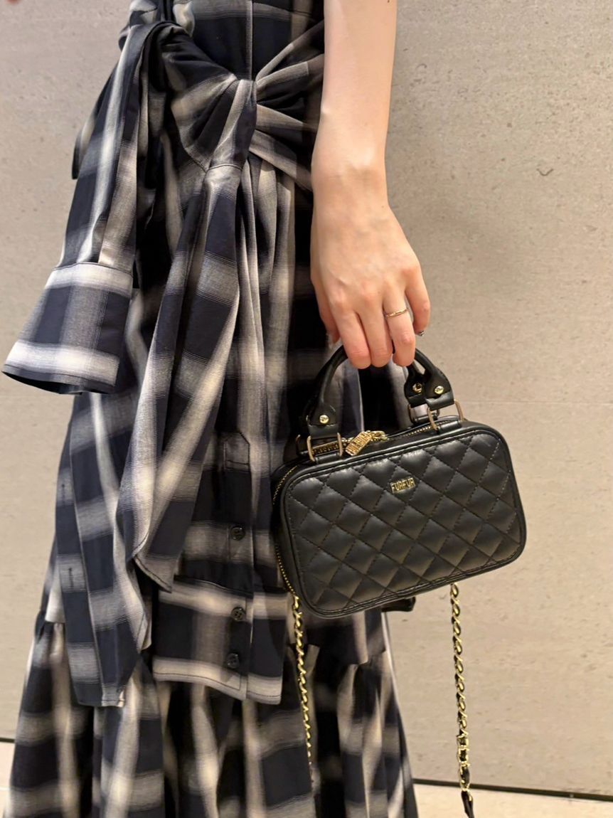 FURFUR「【限定カラー】キルティングフォンホルダー」|ショルダー・メッセンジャー|