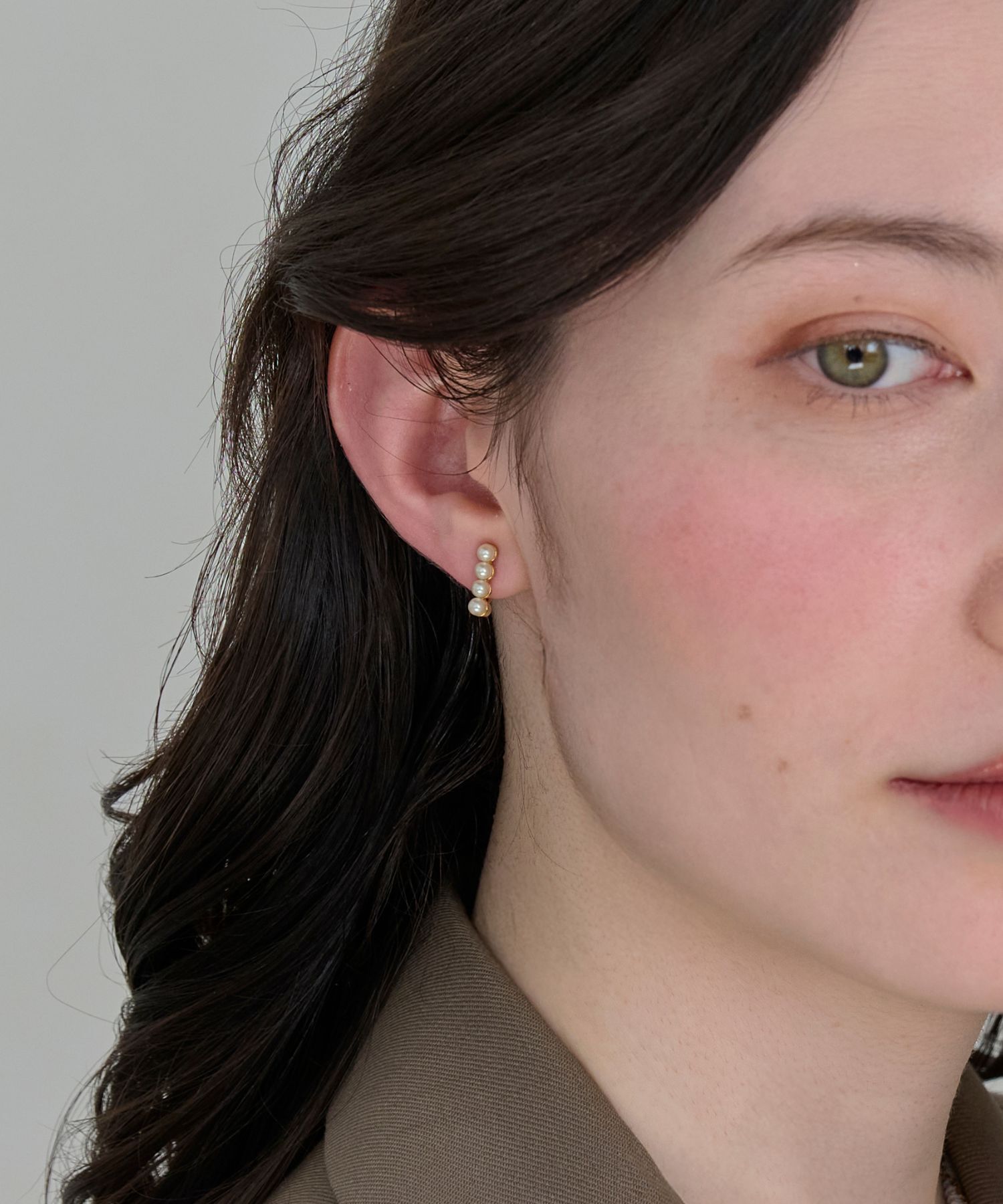 Phoebe「【金属アレルギー対応】【痛くないシリーズ】モードパールライトフィットイヤリング　結婚式/セレモニー」|イヤリング|ゴールド