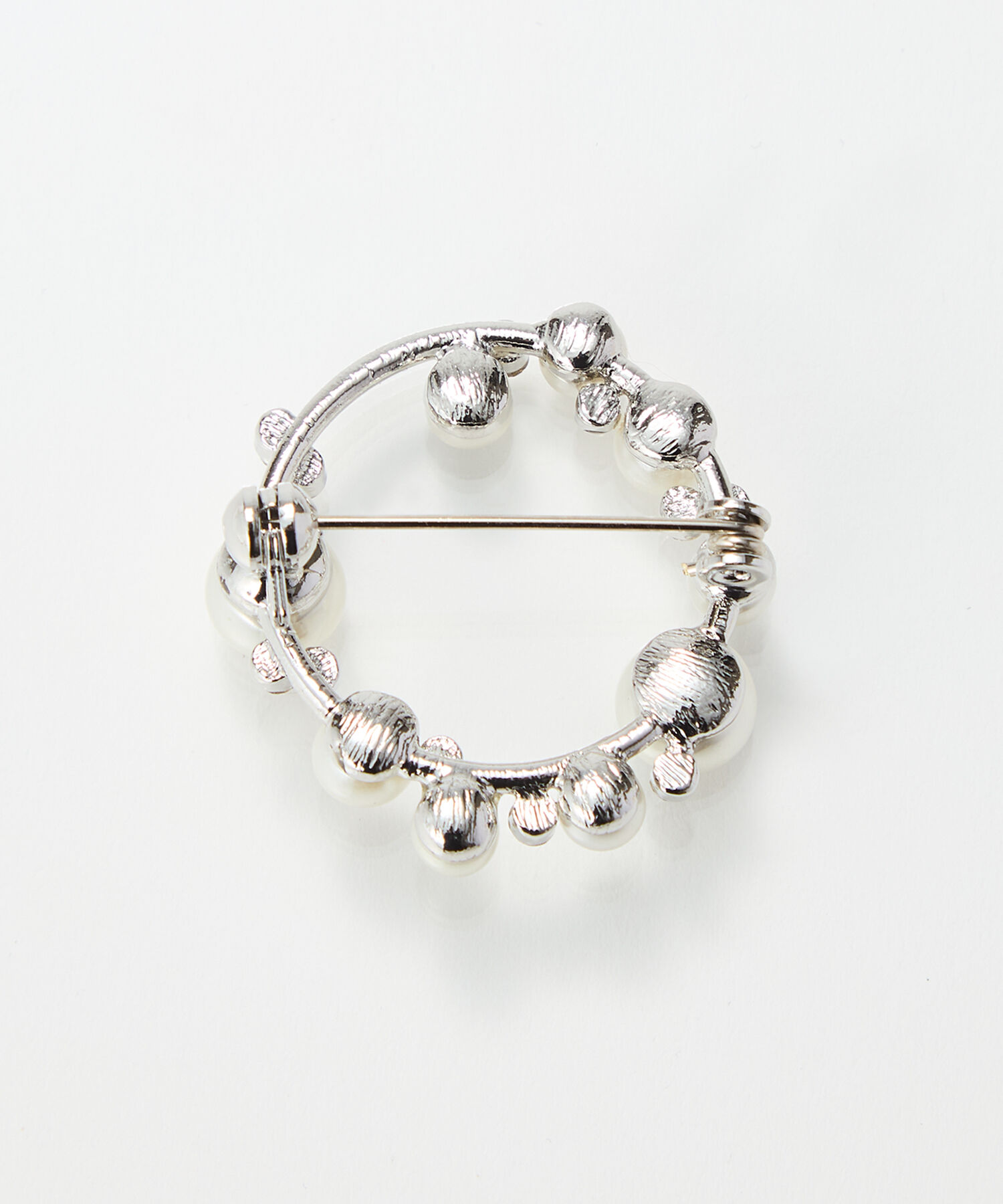 Phoebe「フォーマルパールビジューサークルブローチ　シルバー」|ブローチ・コサージュ|