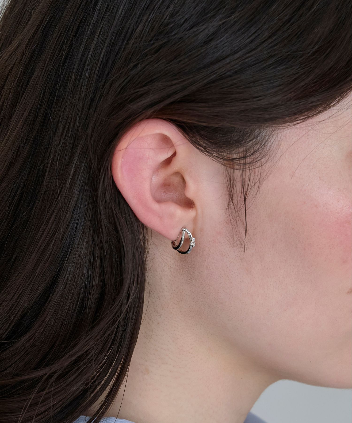 Phoebe「【痛くないシリーズ/アレルギー対応】シャイニーダブルフープライトフィットイヤリング　シルバー」|イヤリング|