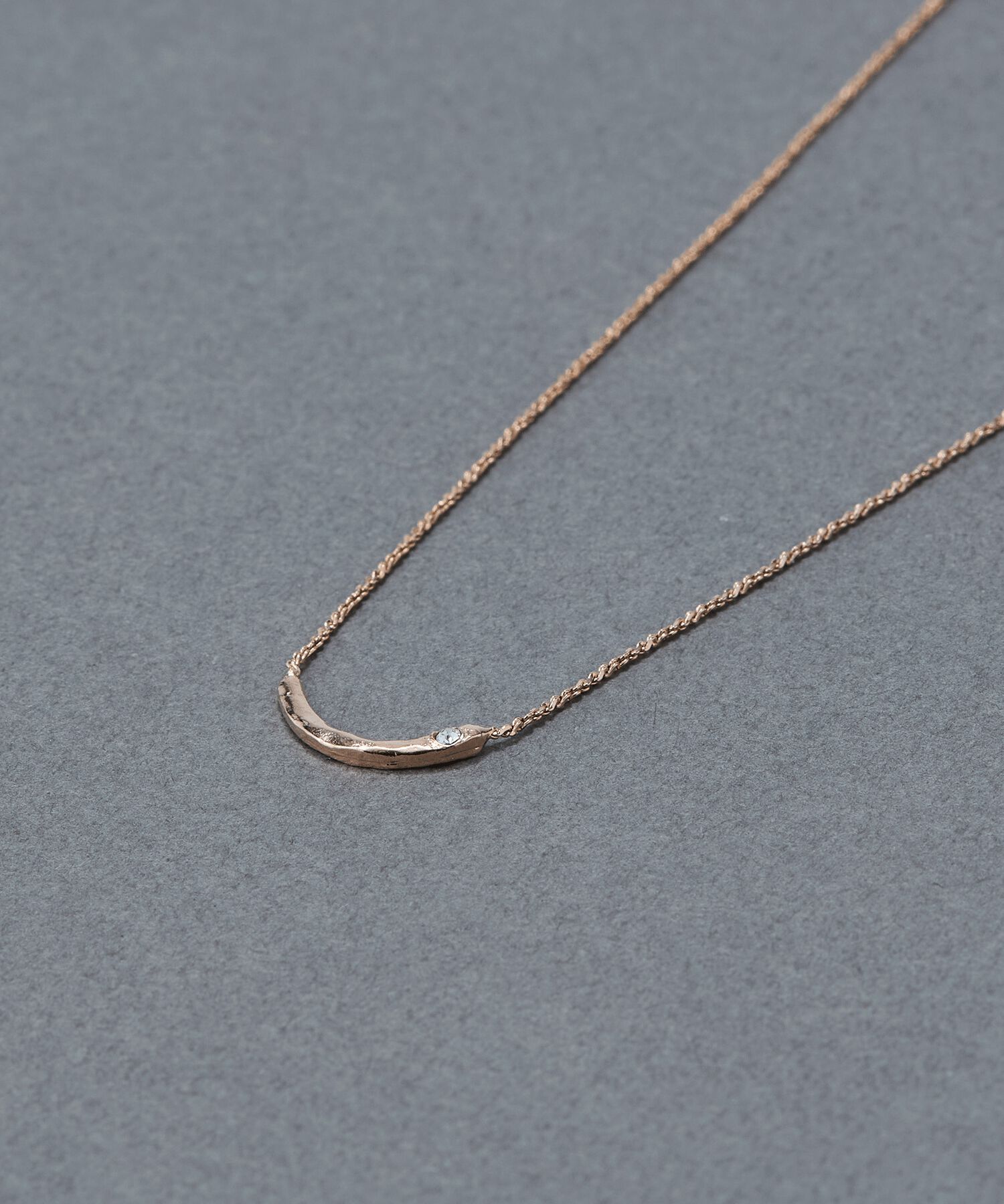 Phoebe「【金属アレルギー対応】エターナルクレセントネックレス」|ネックレス|