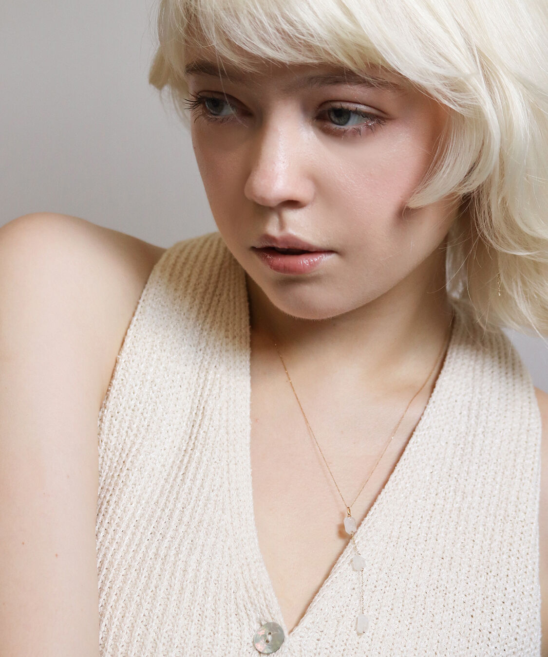  「レインボームーンストーン チェーン タイネックレス | K10YG」|ネックレス|