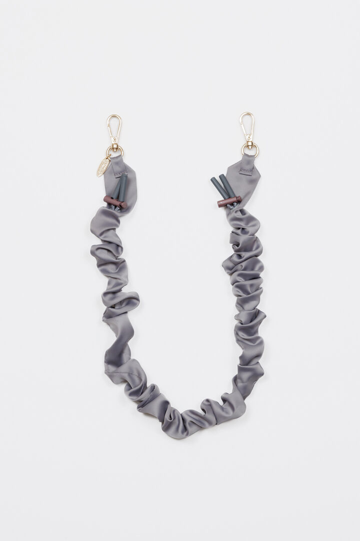  「FEDELE シュリンクサテンス ショートトラップ」|ストラップ|