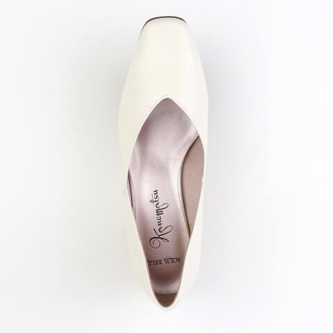 銀座かねまつ「LSFC2630SHPIVR 【本革】【防水】アクアベルスクエアトゥパンプス」|パンプス|