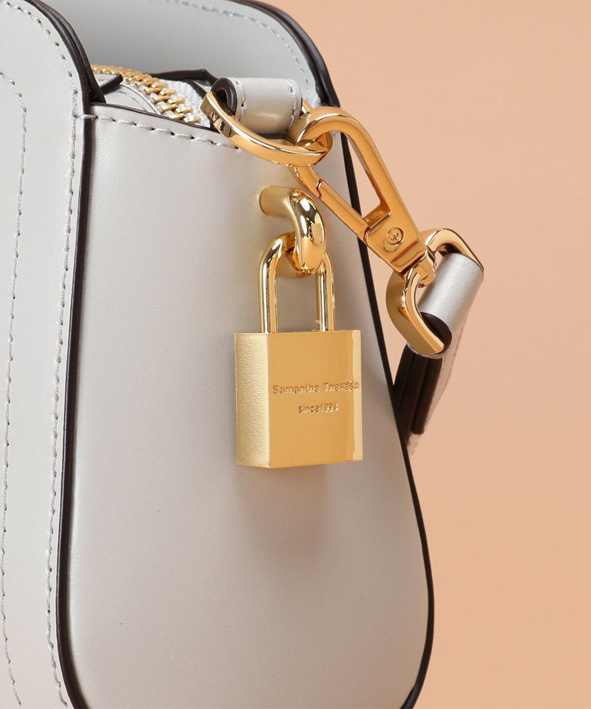 Samantha Thavasa「トラペズミニヨン ショルダーバッグ」|ショルダー・メッセンジャー|