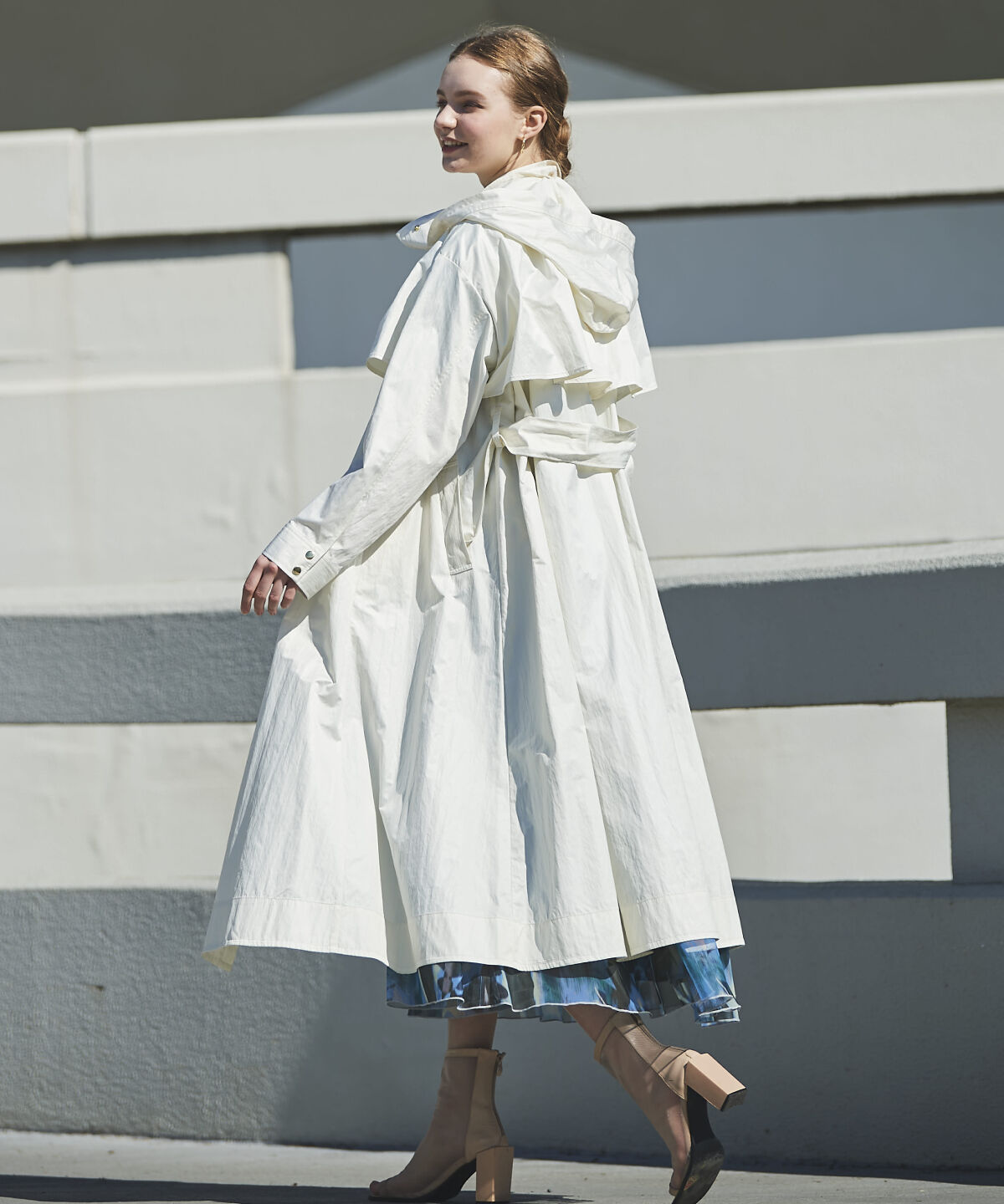 アンドクチュール「スタンドカラーフーデッドロングコート」|トレンチコート|