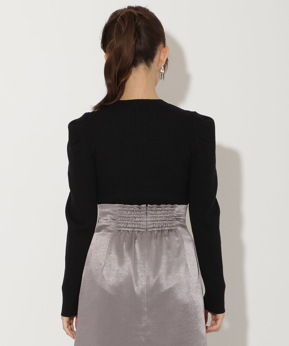 アンドクチュール「肩ギャザーハイネックリブニット」|ニット・セーター|