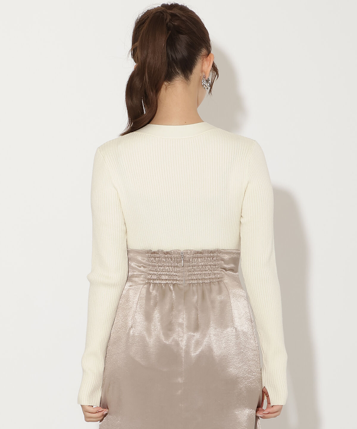 アンドクチュール「リボンボウタイ付きリブプルオーバー」|ニット・セーター|