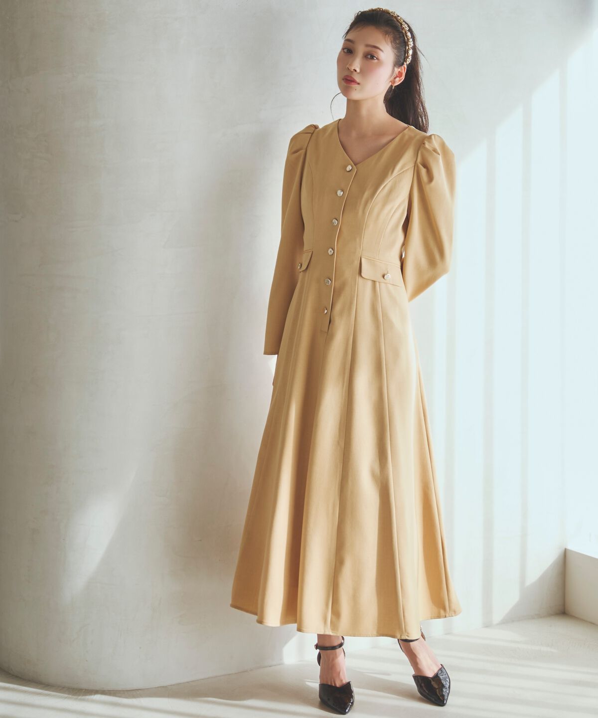 アンドクチュール「Vネックパフスリーブワンピース」|ワンピース|