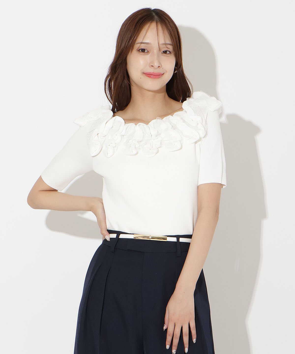 アンドクチュール「フリルボートネックニットプルオーバー」|ニット・セーター|