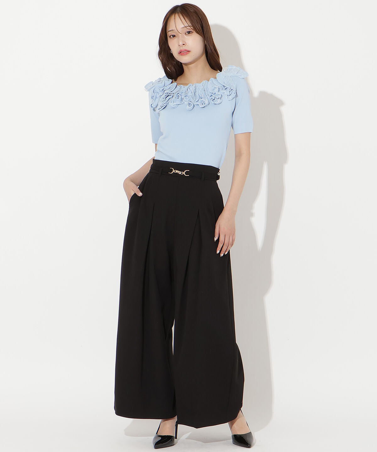 アンドクチュール「フリルボートネックニットプルオーバー」|ニット・セーター|