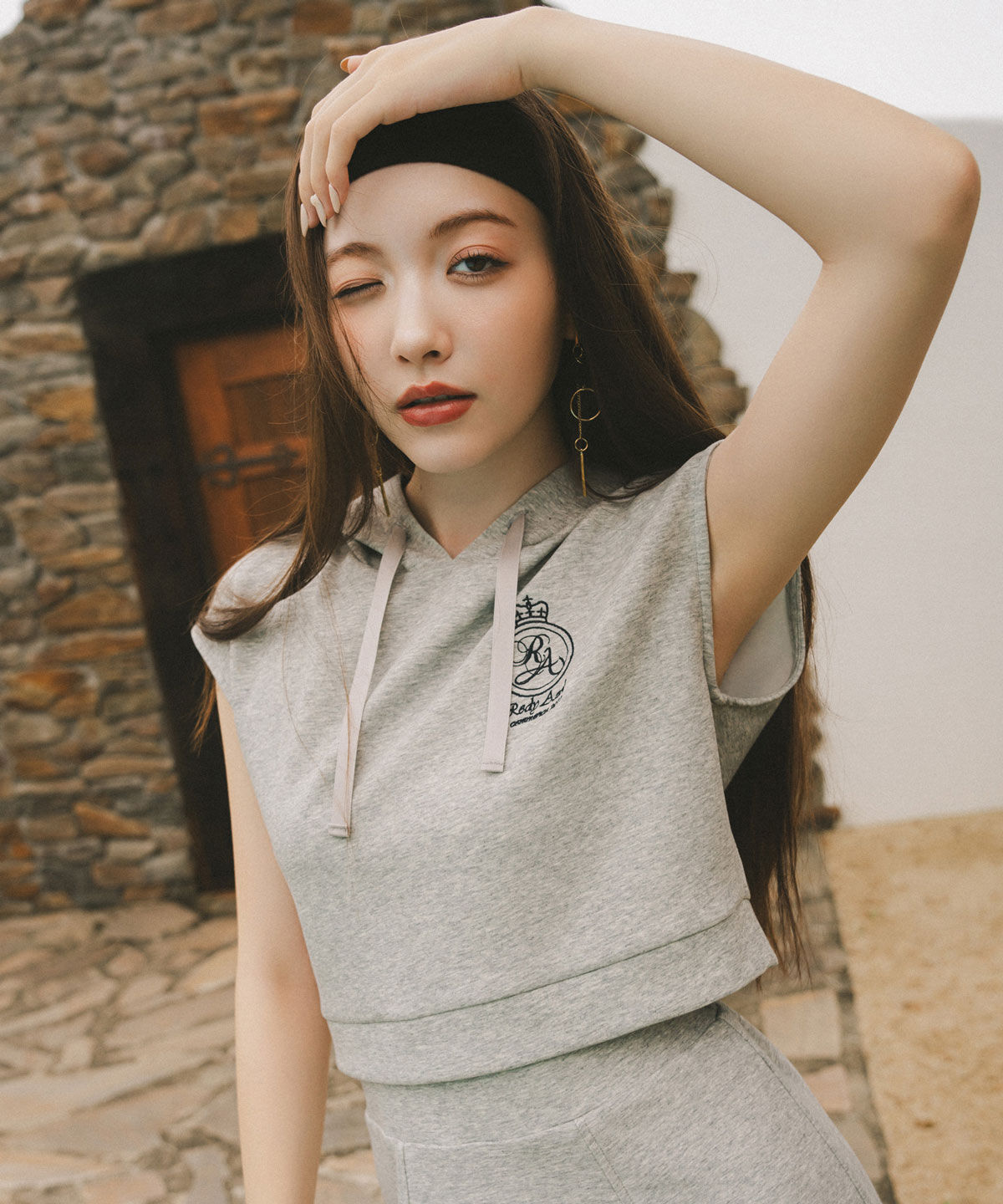 REDYAZEL「エンブレム刺繍フーディー&times;フレアスカートセットアップ」|ワンピース|