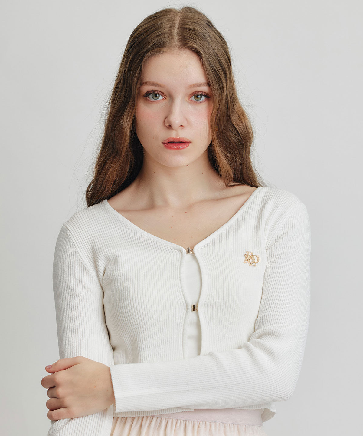 REDYAZEL「ロゴプレートリブニットカーディガン」|カーディガン|オフ