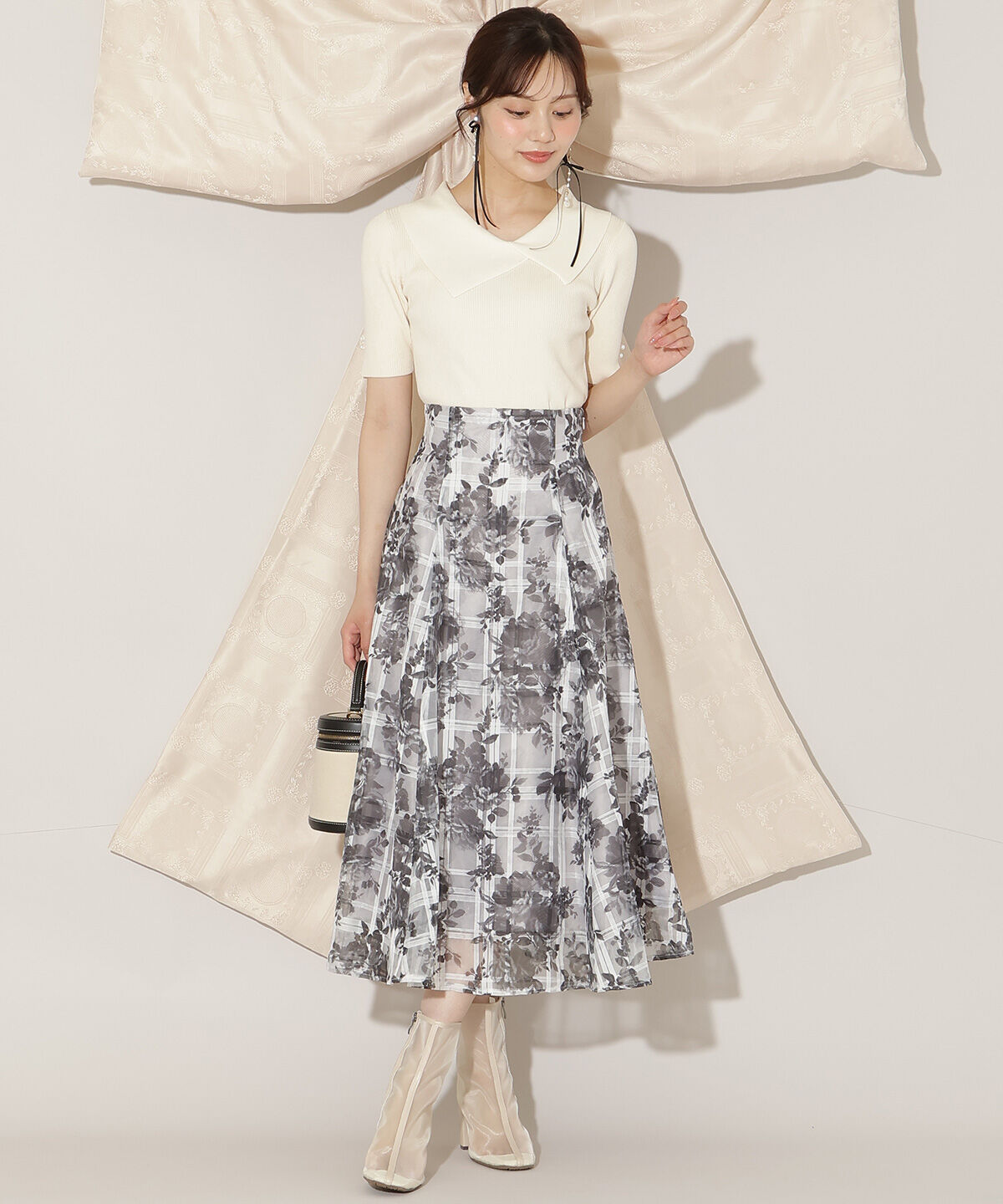 WILLSELECTION「モノトーンフラワーオーガンジーフレアスカート」|フレア|黒系花柄