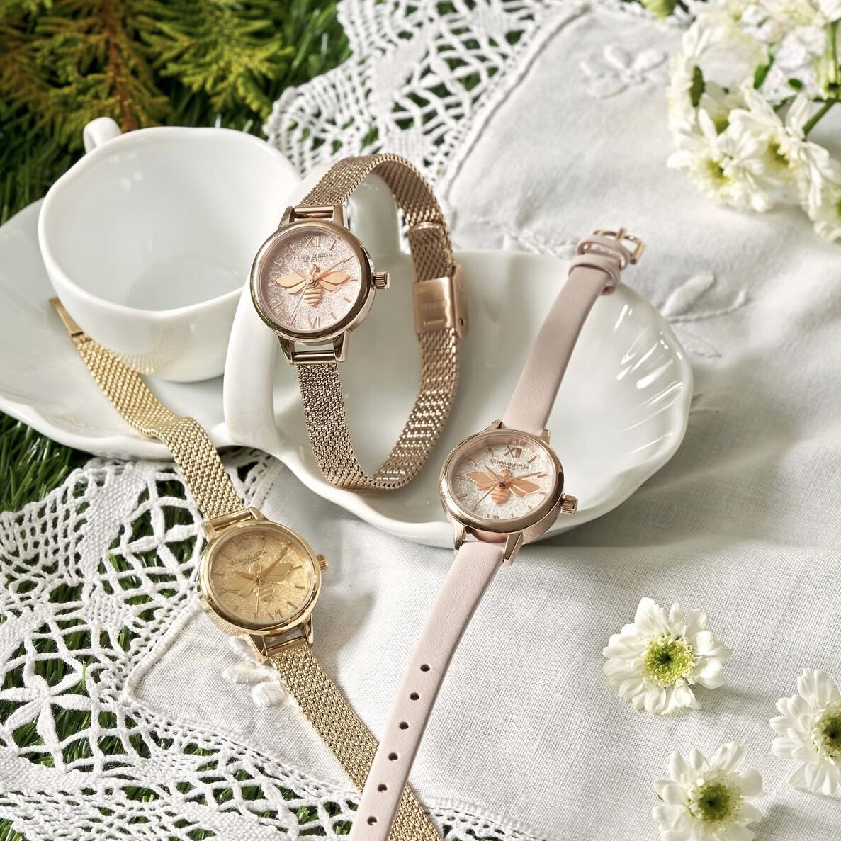 OLIVIA BURTON 「〈OLIVIA BURTON(ｵﾘﾋﾞｱﾊﾞｰﾄﾝ)〉ｼｸﾞﾈﾁｬｰ ﾐﾆﾗｯｷｰﾋﾞｰ ｼｬﾝﾊﾟﾝｸﾞﾘｰｯﾀｰ ｺﾞｰﾙﾄﾞﾒｯｼｭ」|腕時計|