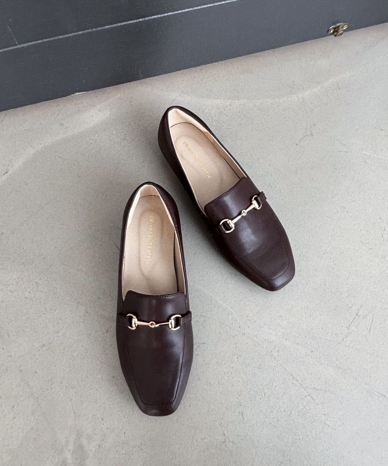 ORiental TRaffic「【跳べるパンプス/シリーズ累計１５０万足突破】スクエアトゥ ビット モチーフ  ローファー /R-3210」|パンプス|