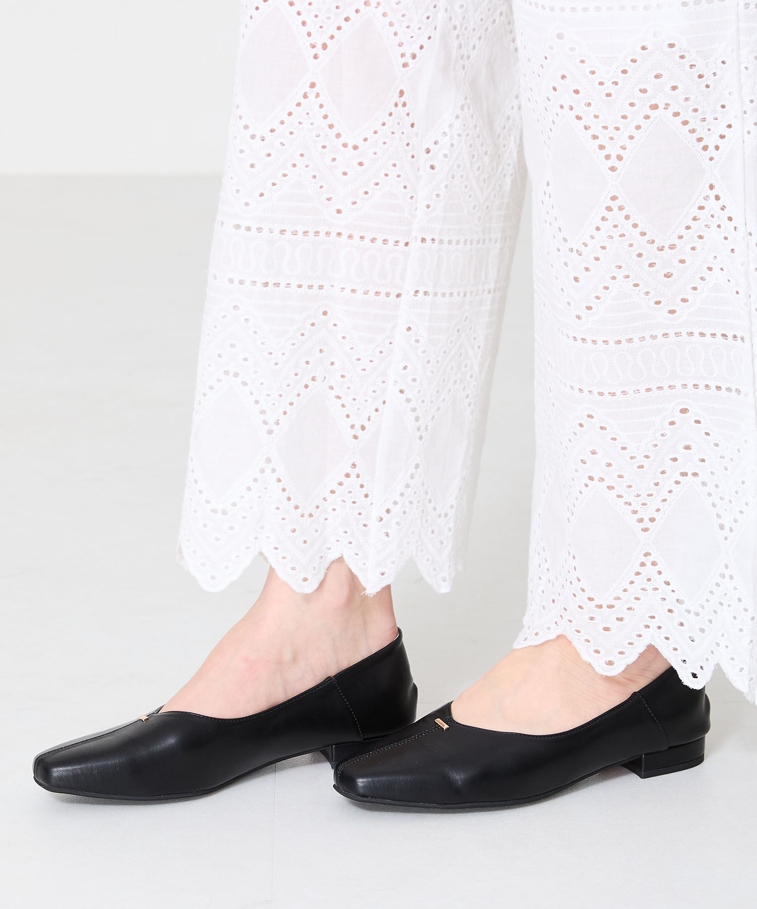 ORiental TRaffic「ゴールドパーツ Vカット バブーシュ /51112 パンプス 通勤靴 柔らかい」|パンプス|