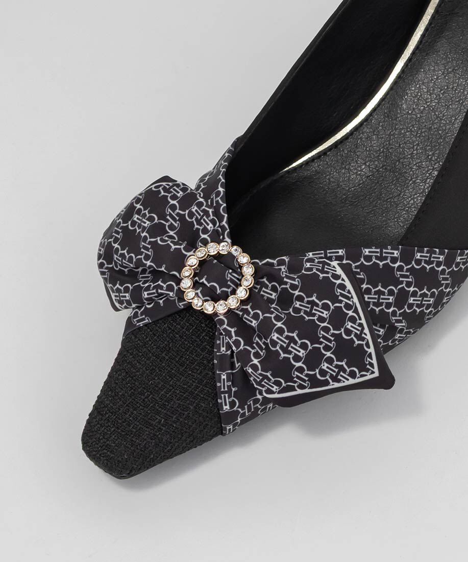  「モノグラムスカーフバックストラップパンプス」|パンプス|