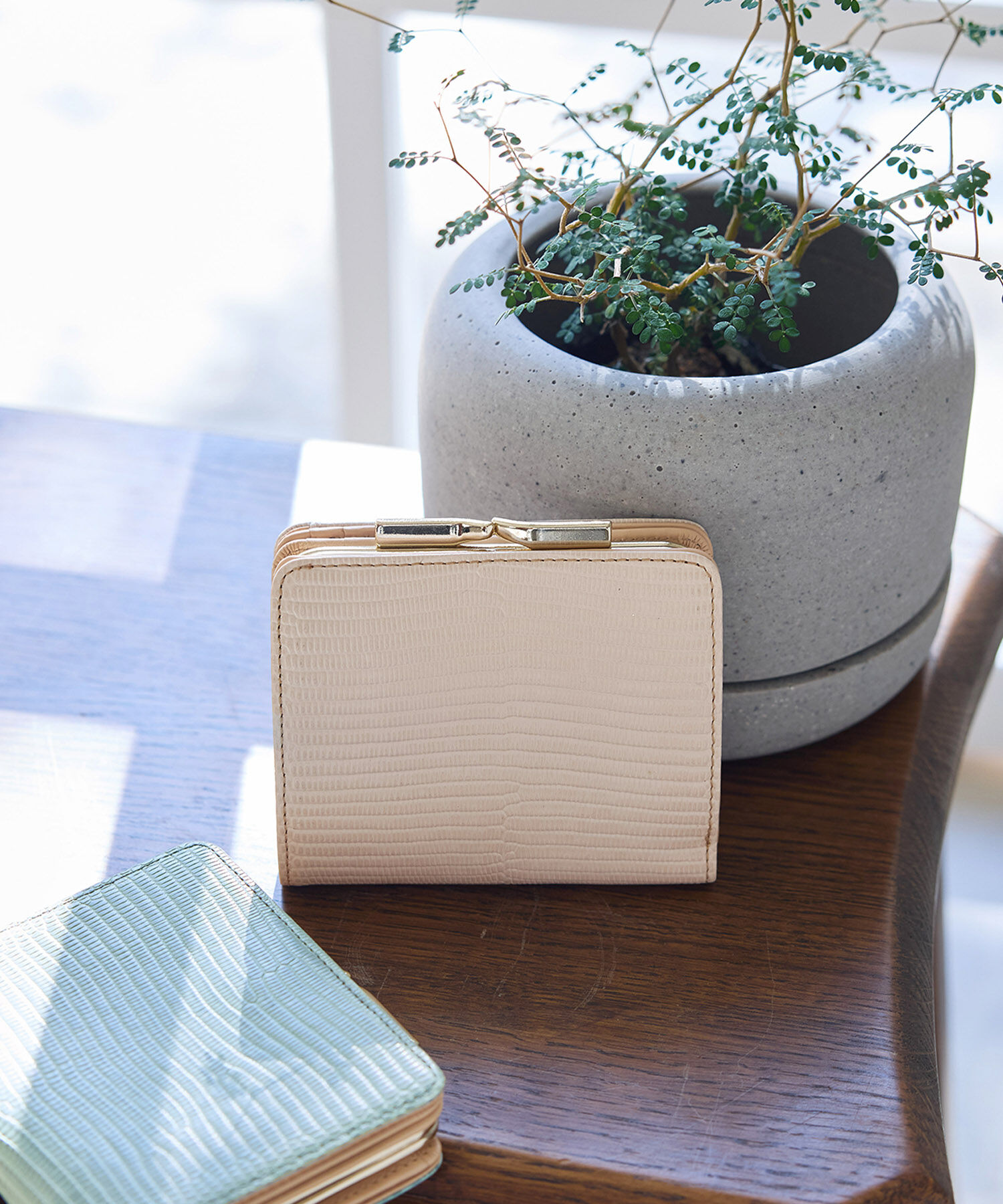 TOPKAPI 「イタリアンレザー・リザード型押し・がま口２つ折り財布 LUCIA[ルチア]」|財布|クリーム