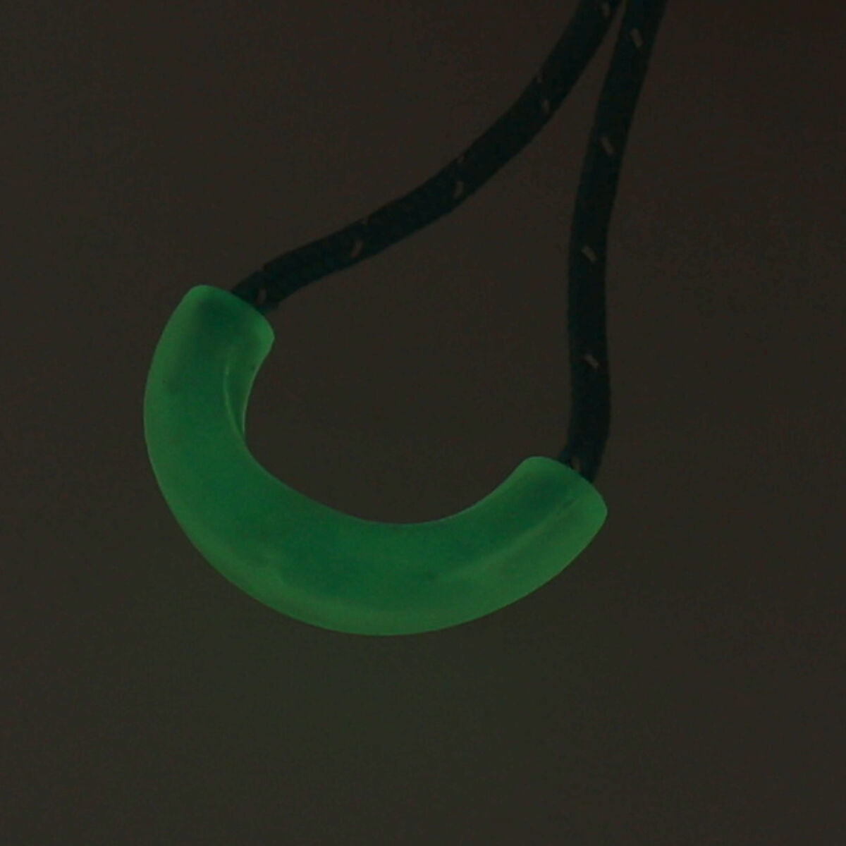 DELFONICS「フェーレ ハーフジップケース」|ストラップ|