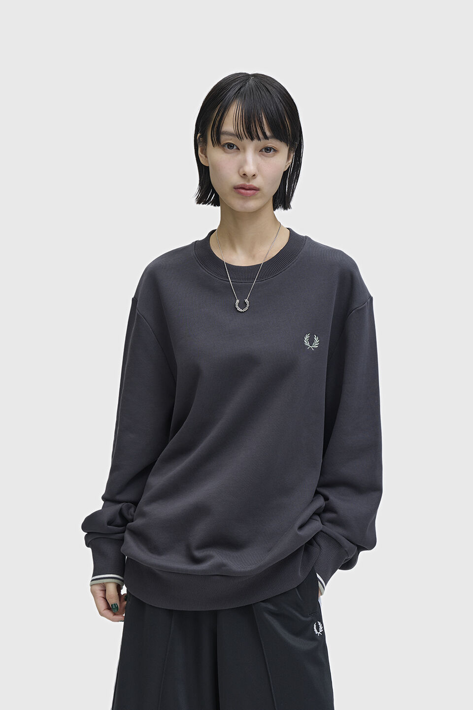 FRED PERRY 「Crew Neck Sweatshirt」|Tシャツ・カットソー|ANCHOR GREY