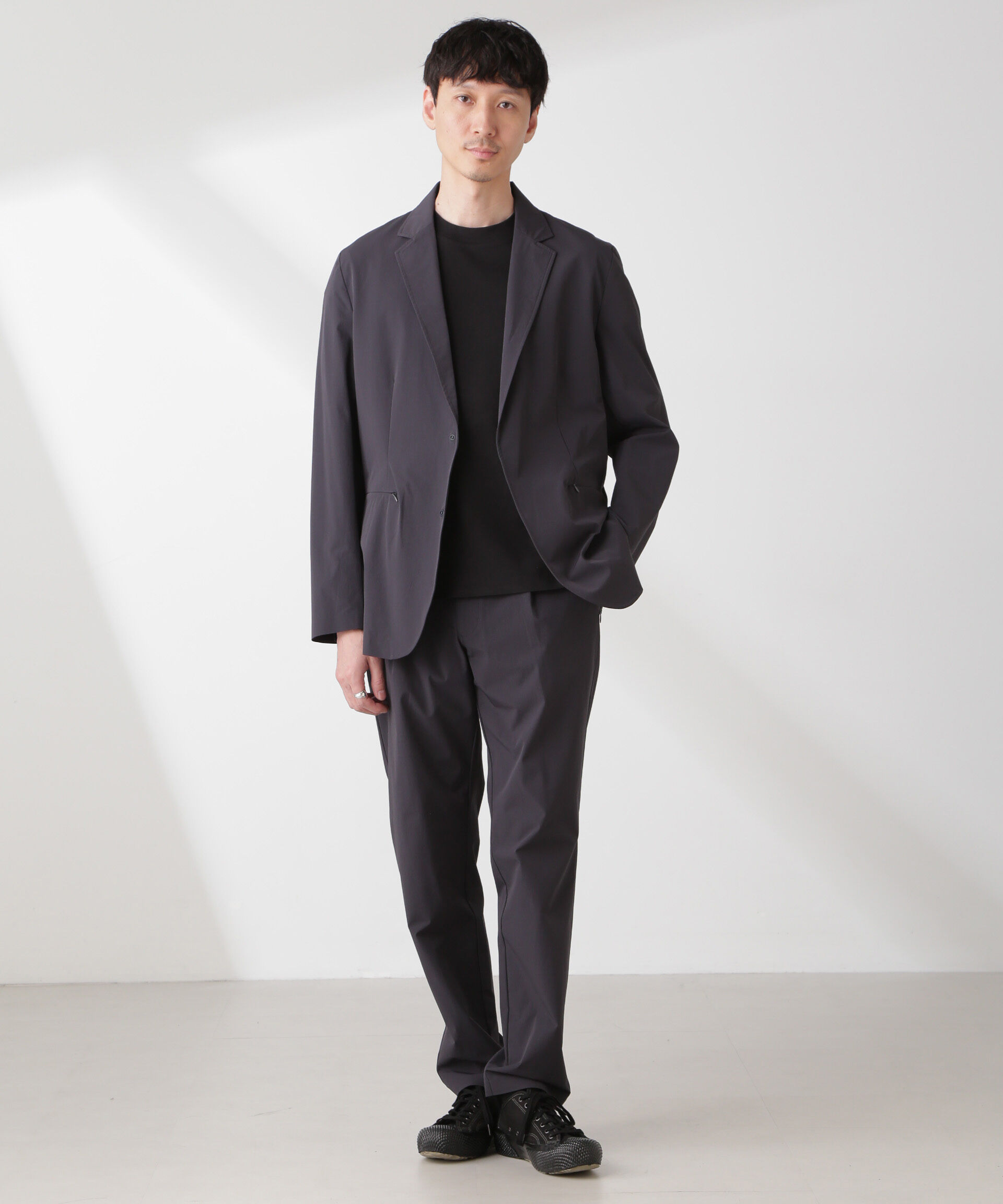 nano･universe「｢EVERLAST｣ テクニカルナイロンパンツ（セットアップ可）」|チノ|