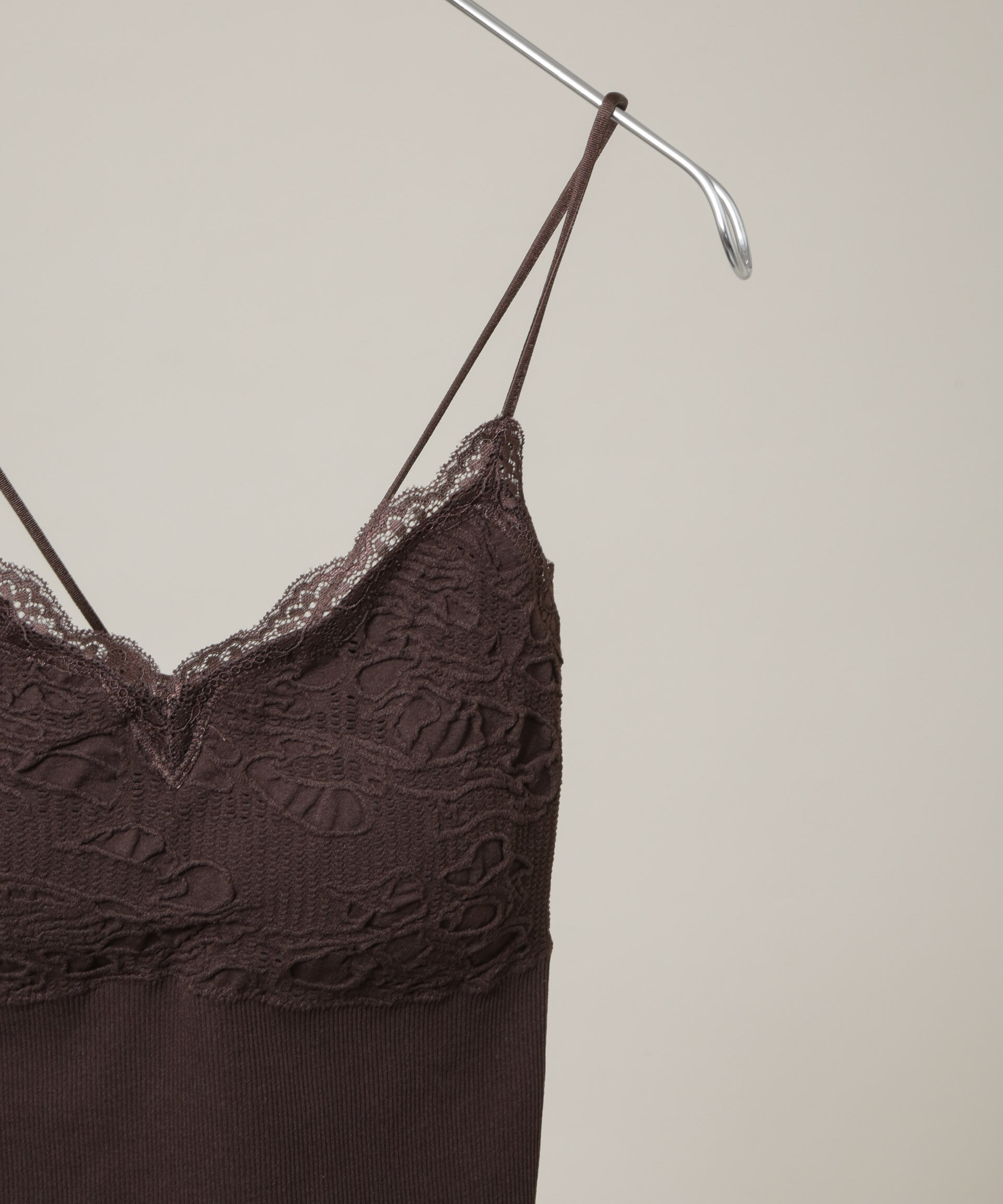 nano･universe「レースジャガードカップ付きキャミソール」|キャミソール|