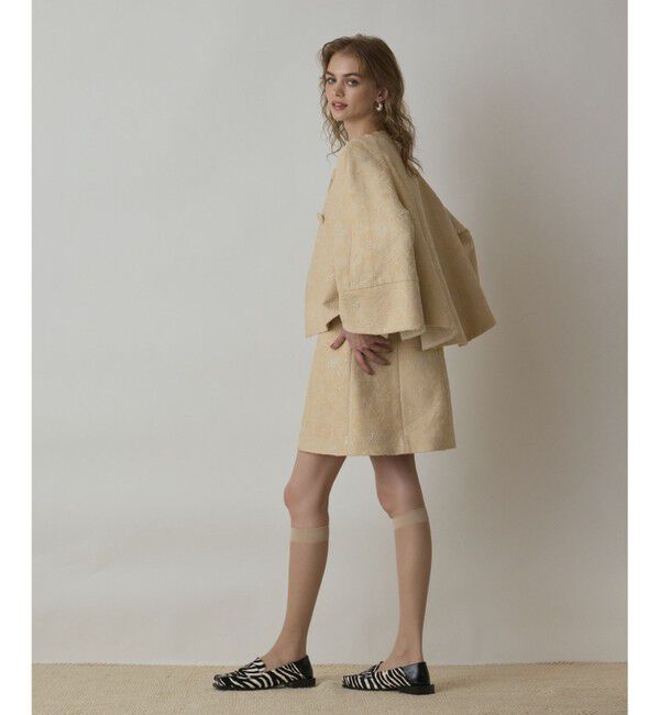 GRACE CONTINENTAL「サラサジャガードケープジャケット」|ノーカラージャケット|