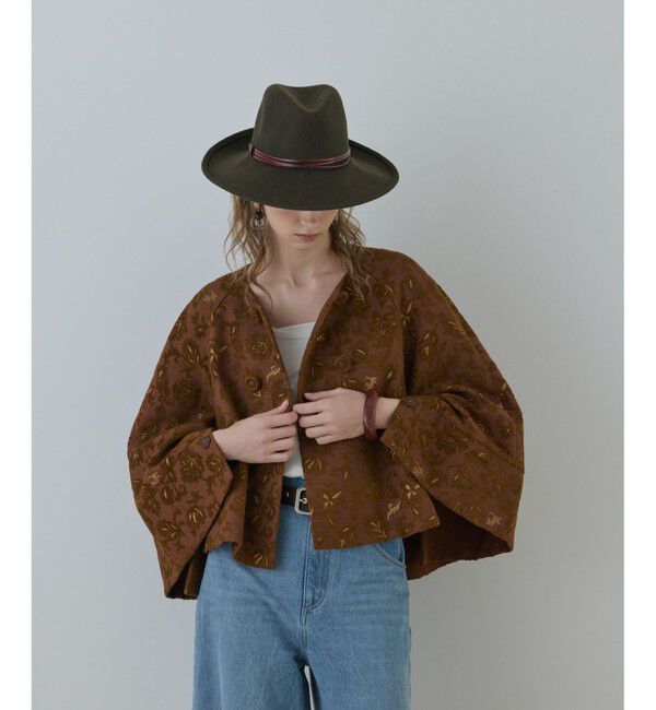 GRACE CONTINENTAL「サラサジャガードケープジャケット」|ノーカラージャケット|