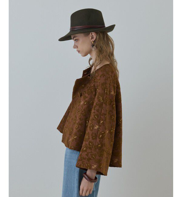 GRACE CONTINENTAL「サラサジャガードケープジャケット」|ノーカラージャケット|