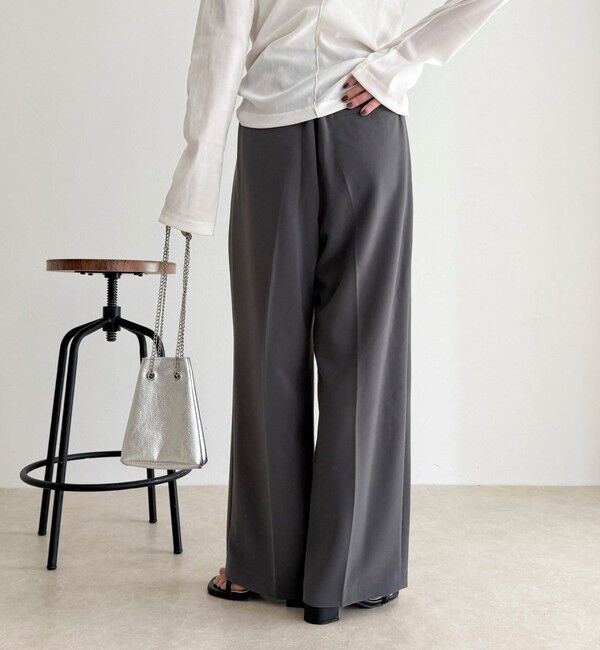 fredy emue「【人気商品の新型】とろみwarmタックスラックス」|スラックス|