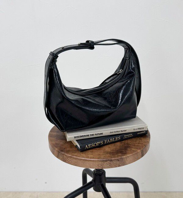 fredy emue「2WAYベルトハンドルバッグ」|ショルダー・メッセンジャー|ブラック