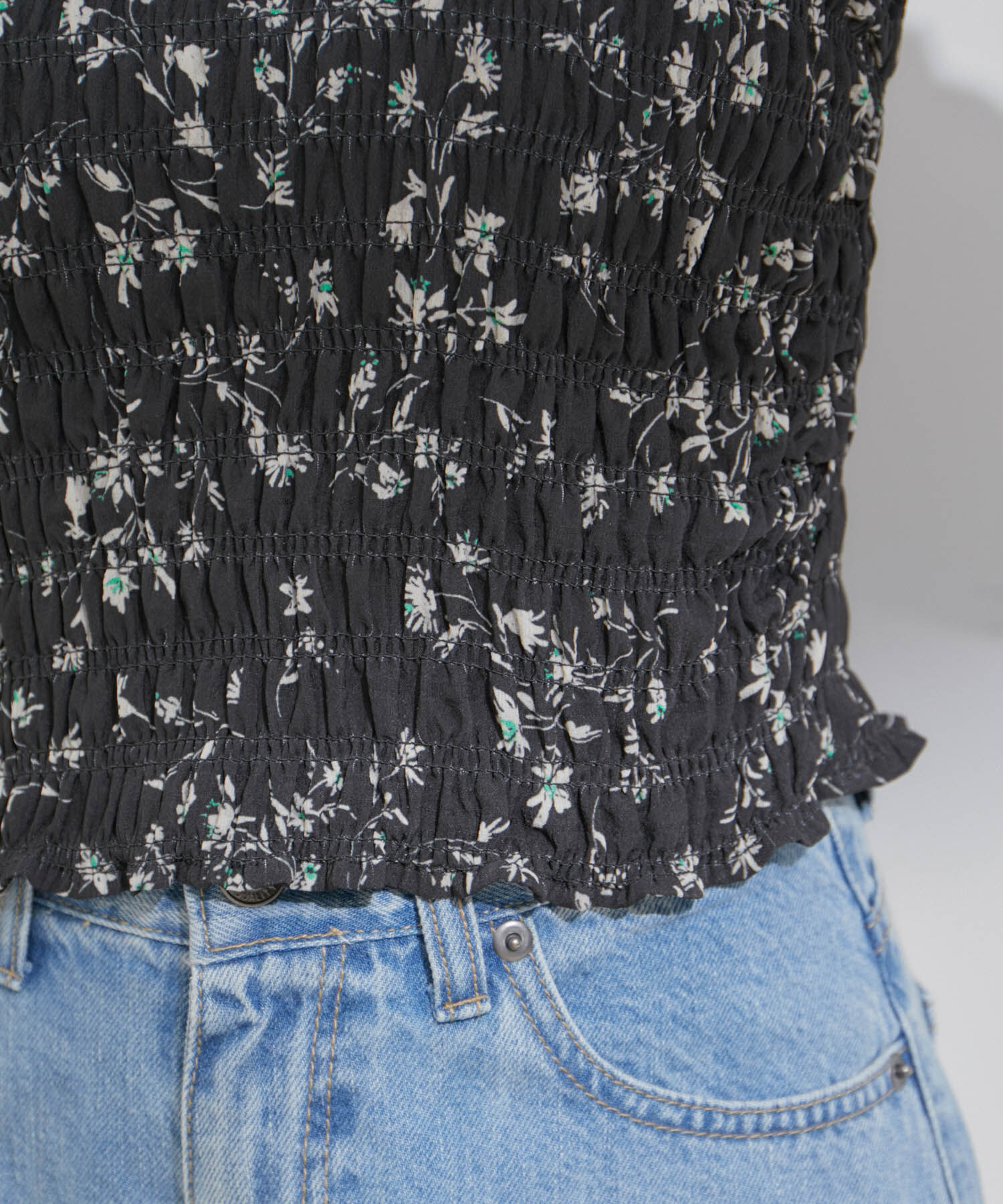 VIS「【セットアップ対応】花柄シャーリングブラウス」|シャツ・ブラウス|