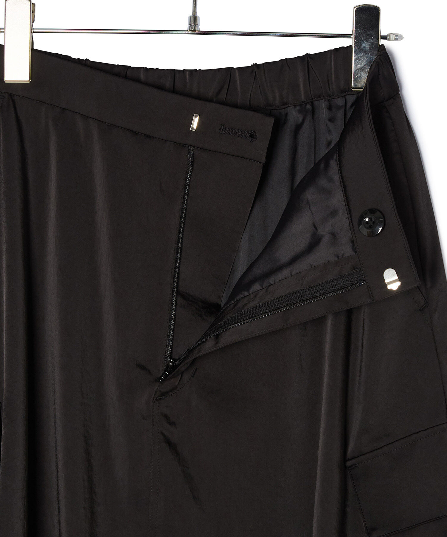 ADAM ET ROPE'「【サステナブル】サテンバルーンカーゴスカート」|スカート|