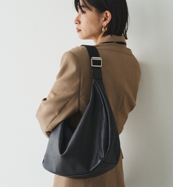  「ソフトレザーラウンドビッグショルダーバッグ」|ショルダー・メッセンジャー|