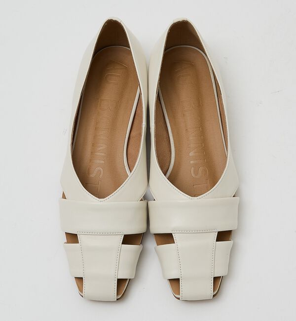 AU BANNISTER「【ロングセラー】グルカモチーフフラットパンプス」|パンプス|